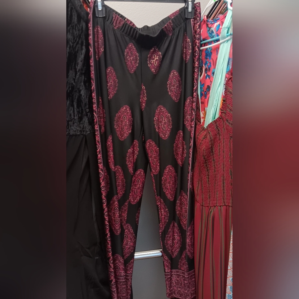 Elegant Black and Red Patterned Women's Pants